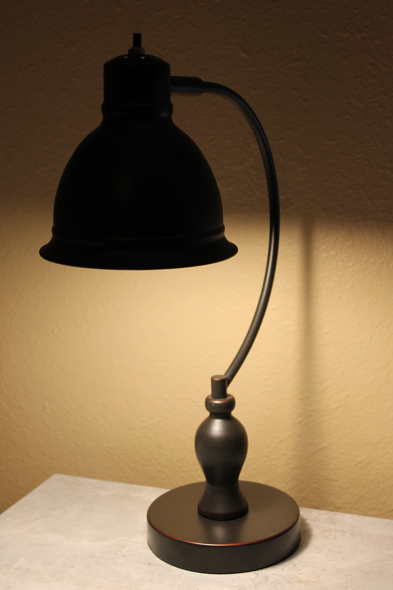 Jak wybrać lampy do pokoju